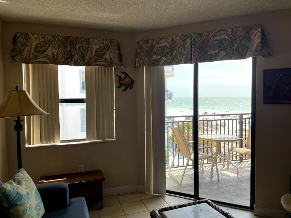 Beachfront Condo Ocean View Сейнт Пийт Бийч Екстериор снимка