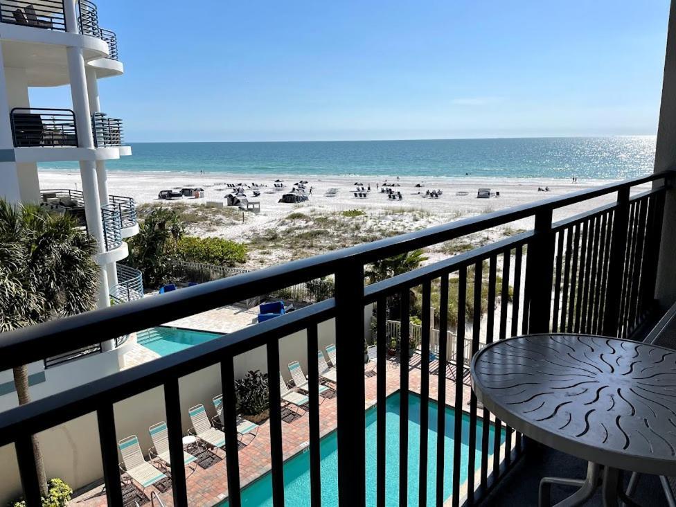 Beachfront Condo Ocean View Сейнт Пийт Бийч Екстериор снимка